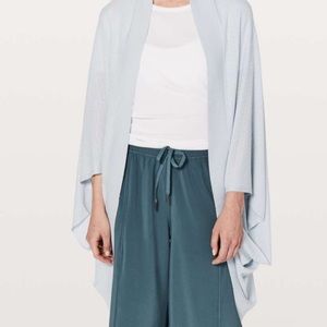 Lululemon Stillness Wrap Poncho Silver Fox / One Size Wrap Cardigan